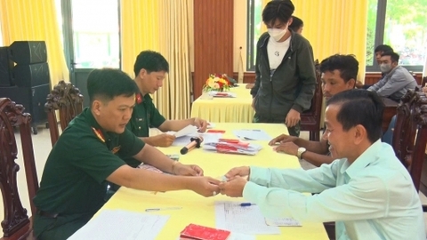 Ban Chỉ huy phòng thủ Khu vực 2 - Long Xuyên chi trả phụ cấp trách nhiệm cho quân nhân dự bị quý III/2025 