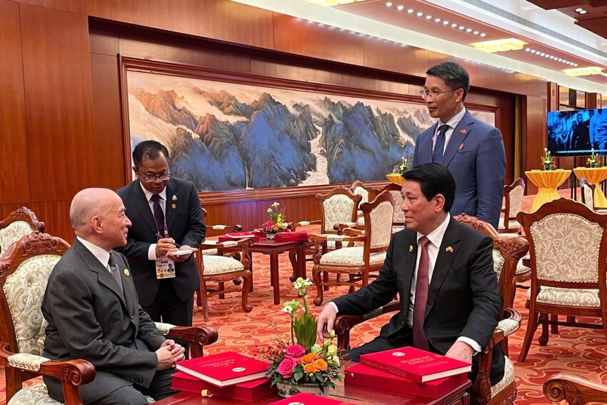 Chủ tịch nước Lương Cường gặp lãnh đạo các nước tại Lễ kỷ niệm chiến thắng phát-xít
