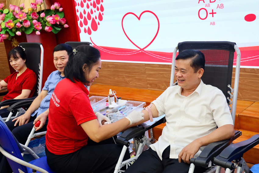 Cán bộ, đoàn viên các cơ quan Đảng Trung ương tham gia Ngày hội hiến máu tình nguyện năm 2025