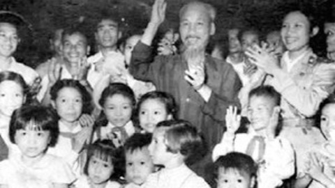 Nhi đồng tháng Tám cháu ngoan Bác Hồ