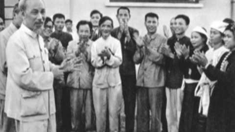 Hồ Chủ tịch nói chuyện với các anh hùng được tuyên dương 1955 (phần I)