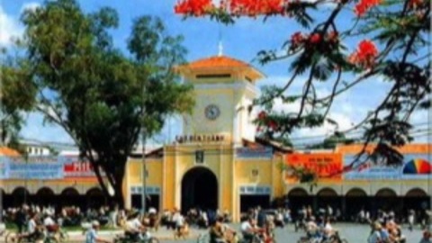 Mùa Xuân trên thành phố Hồ Chí Minh