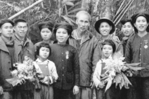 Phim tài liệu: Bên sông Phó Đáy