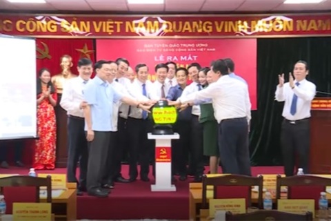 Quá trình xây dựng và phát triển trang Tin điện tử Hồ Chí Minh