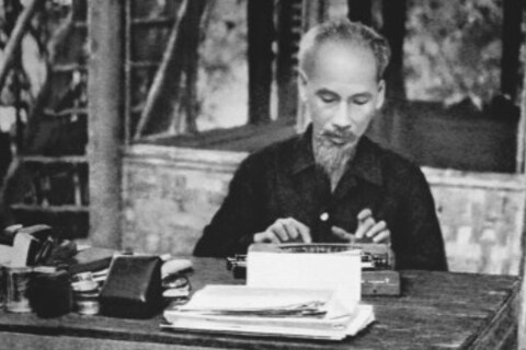 Chủ tịch Hồ Chí Minh từ năm 1945 - 1954