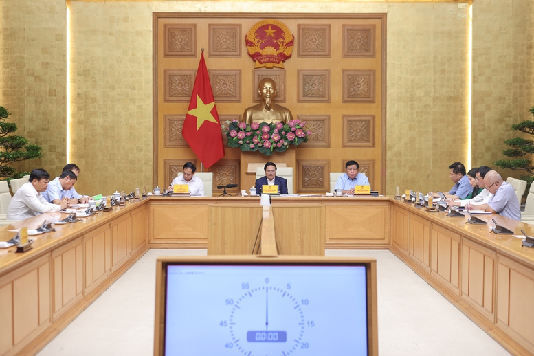 Thủ tướng: Khẩn trương xây dựng báo cáo nghiên cứu khả thi dự án đường sắt Lào Cai – Hà Nội – Hải Phòng- Ảnh 1.