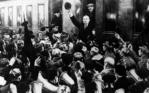 Cuộc trở về Nga của Lênin năm 1917 để lãnh đạo Cách mạng Tháng Mười